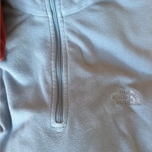 The North Face Men’s Half Zip Fleece Trio in Maroon, Blue, and Light Blue - XL - Picture 3 of 4